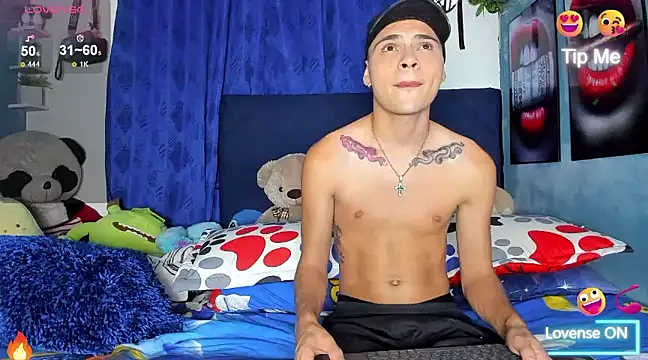 soyander03  online show from 02/13/25, 08:38