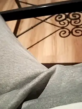 Snapshot of pana1978loco chatting on 11/22/25, 05:28 pana1978loco online show from 11/22/25, 05:28