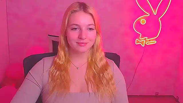 Snapshot of Milka_kiss_ chatting on 02/25/25, 10:58 Milka kiss  online show from 02/25/25, 10:58