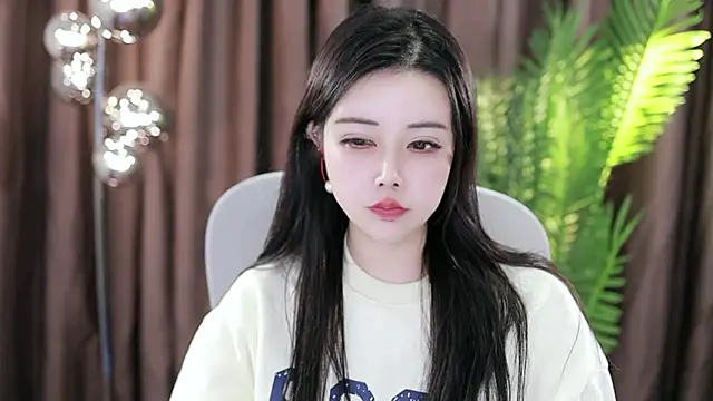 Qiaoqiao  online show from 01/21/25, 05:20