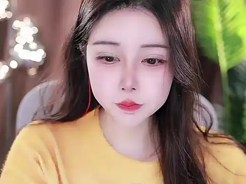 Qiaoqiao  online show from 03/19/25, 08:45