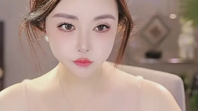 Qiaoqiao  online show from 01/07/26, 04:09