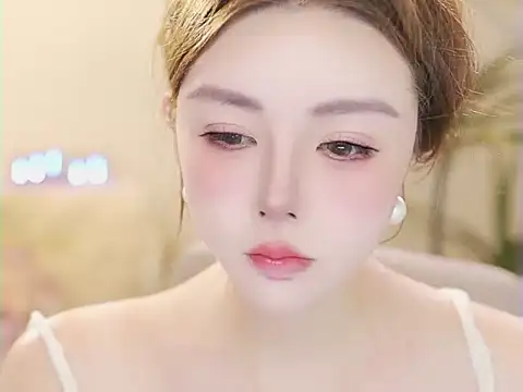 Qiaoqiao  online show from 06/30/26, 04:08