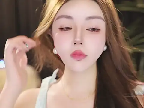 Qiaoqiao  online show from 07/24/26, 04:16