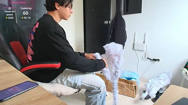 Snapshot of Haruto2001 chatting on 12/06/24, 06:17 Haruto2001 online show from 12/06/24, 06:17