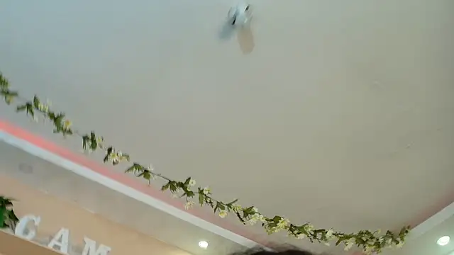 Snapshot of flavia_cruz chatting on 12/04/25, 07:00 flavia cruz online show from 12/04/25, 07:00