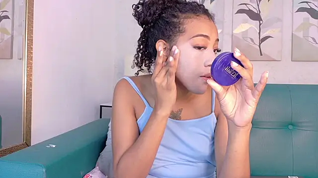 Snapshot of flavia_cruz chatting on 02/09/26, 07:29 flavia cruz online show from 02/09/26, 07:29