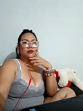 Snapshot of rainhavenus2024 chatting on 01/05/25, 09:57 rainhavenus2024 online show from 01/05/25, 09:57