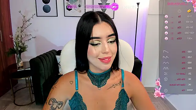 Snapshot of zoee_jackson chatting on 01/18/25, 06:43 zoee jackson online show from 01/18/25, 06:43