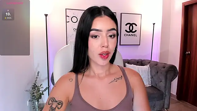 Snapshot of zoee_jackson chatting on 03/21/25, 07:24 zoee jackson online show from 03/21/25, 07:24