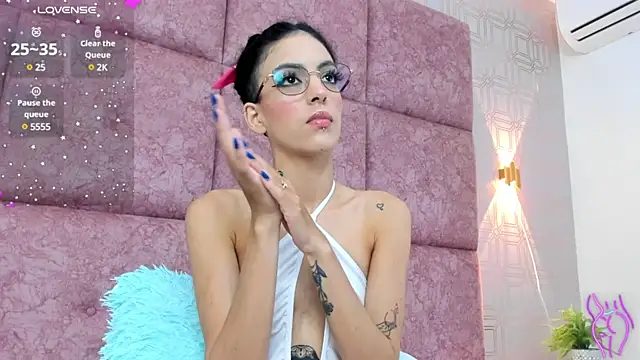 Snapshot of LilitRobins chatting on 01/17/25, 01:15 LilitRobins online show from 01/17/25, 01:15