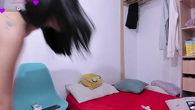 Snapshot of LilitRobins chatting on 01/13/26, 07:52 LilitRobins online show from 01/13/26, 07:52