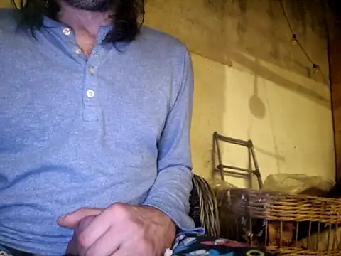 Snapshot of stavroun chatting on 10/31/25, 02:34 stavroun online show from 10/31/25, 02:34