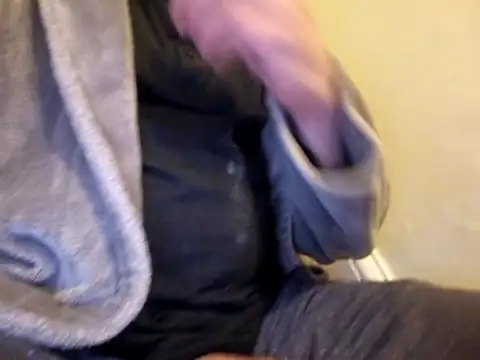 Snapshot of stavroun chatting on 11/09/25, 04:55 stavroun online show from 11/09/25, 04:55