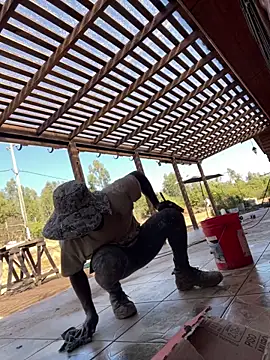 Snapshot of Andricastro chatting on 03/04/25, 08:05 Andricastro online show from 03/04/25, 08:05