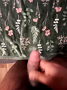 me in online show from 12/21/25, 04:41