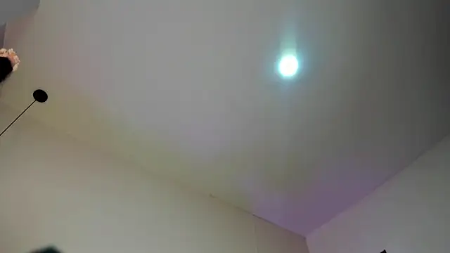 SabrinaWarrenn online show from 09/18/25, 12:23