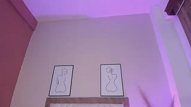 SabrinaWarrenn online show from 09/25/25, 12:58