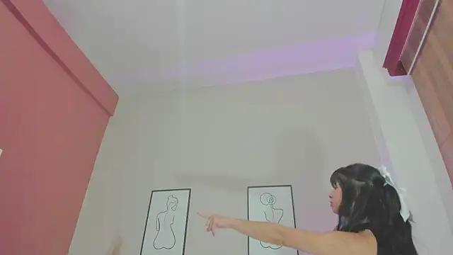 SabrinaWarrenn online show from 10/03/25, 12:18