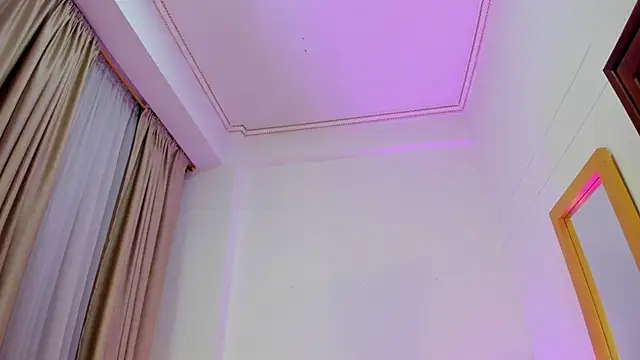 SabrinaWarrenn online show from 10/18/25, 12:13