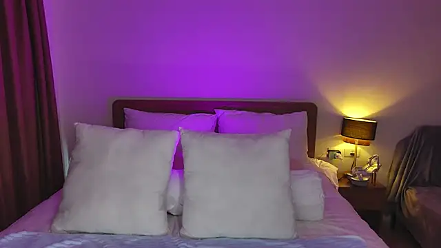 Snapshot of YourSexyNeighbour chatting on 12/30/24, 03:14 YourSexyNeighbour online show from 12/30/24, 03:14