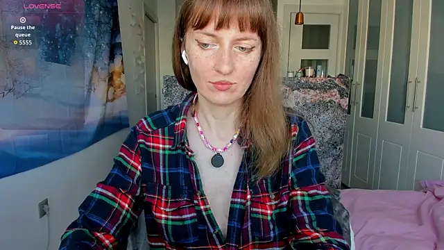 YourSexyNeighbour online show from 01/11/26, 03:06