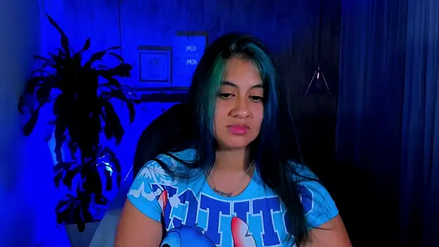 Snapshot of Xisu_ chatting on 01/20/25, 12:28 Xisu online show from 01/20/25, 12:28