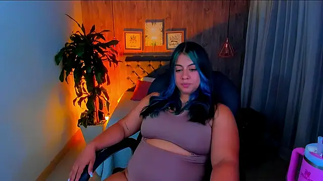 Snapshot of Xisu_ chatting on 01/30/25, 09:36 Xisu online show from 01/30/25, 09:36