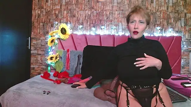 Snapshot of Isabelle_Lov18 chatting on 12/31/24, 07:31 Isabelle Lov18 online show from 12/31/24, 07:31