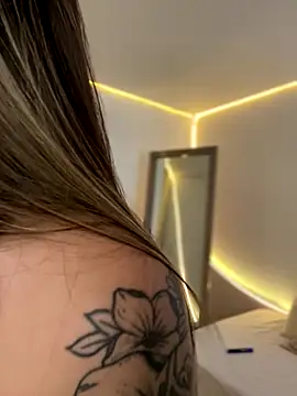 AmmyCollinsW online show from 11/26/25, 08:32