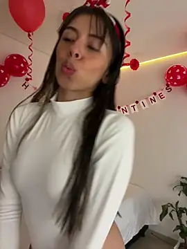 AmmyCollinsW online show from 02/14/26, 09:11