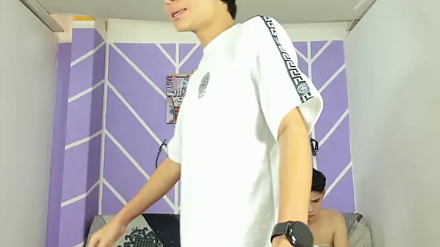 Snapshot of Fresahot2005 chatting on 12/03/24, 08:17 Fresahot2005 online show from 12/03/24, 08:17