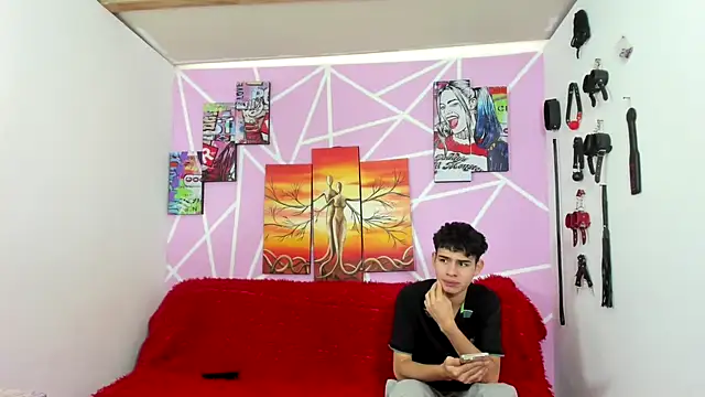 Snapshot of Fresahot2005 chatting on 12/13/24, 07:32 Fresahot2005 online show from 12/13/24, 07:32