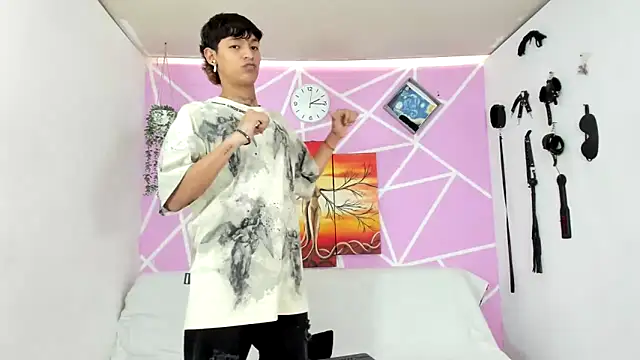 Snapshot of Fresahot2005 chatting on 02/07/25, 07:17 Fresahot2005 online show from 02/07/25, 07:17