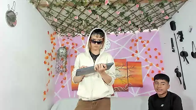 Snapshot of Fresahot2005 chatting on 03/13/25, 08:11 Fresahot2005 online show from 03/13/25, 08:11