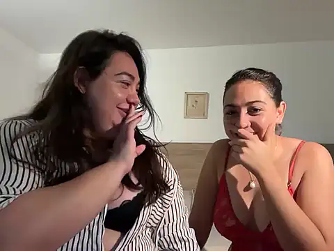 pili placer online show from 11/24/25, 02:28