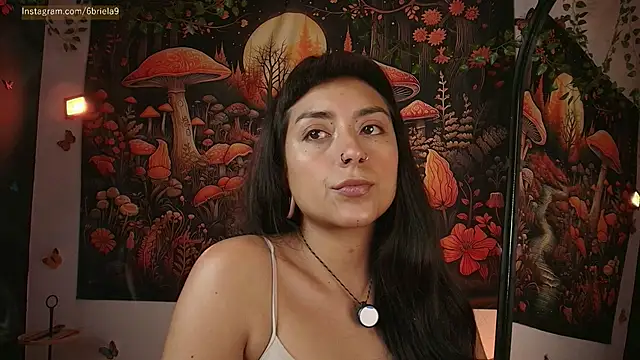 6Briela9  online show from 04/28/26, 11:21