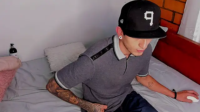 Snapshot of _NATAHSA_ chatting on 01/05/25, 01:56 NATAHSA online show from 01/05/25, 01:56