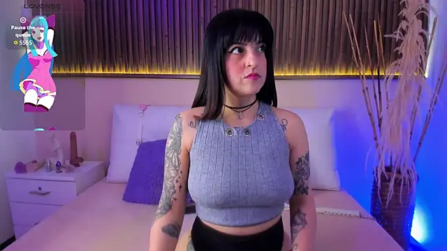 Snapshot of Liz_grey_ chatting on 02/06/26, 08:45 Liz grey online show from 02/06/26, 08:45