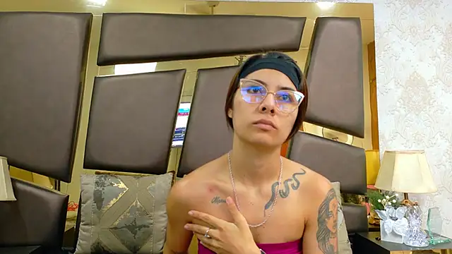 NicoleEsposito online show from 01/09/26, 12:41