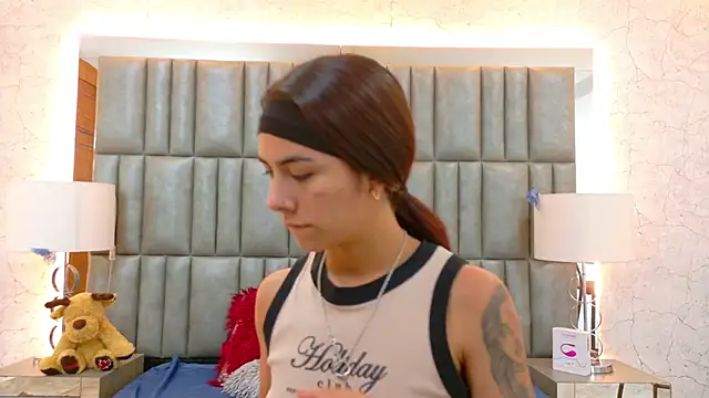 NicoleEsposito online show from 01/13/26, 01:22