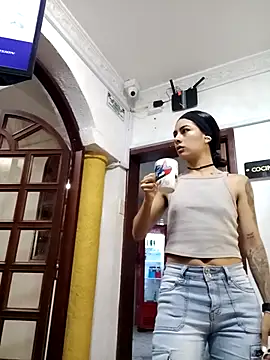 NicoleEsposito online show from 04/01/26, 12:39