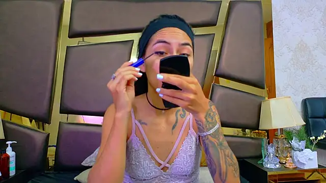 NicoleEsposito online show from 04/04/26, 12:46