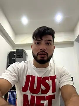 Snapshot of _tony8 chatting on 10/29/25, 12:46 tony8 online show from 10/29/25, 12:46