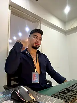 Snapshot of _tony8 chatting on 11/29/25, 03:04 tony8 online show from 11/29/25, 03:04