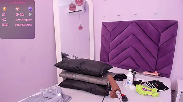 Maddyjohnsonn online show from 12/12/24, 03:43