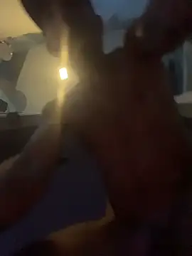 Snapshot of HandyBro chatting on 10/16/25, 10:05 HandyBro online show from 10/16/25, 10:05