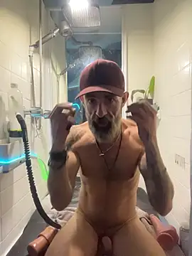 Snapshot of HandyBro chatting on 02/19/26, 02:13 HandyBro online show from 02/19/26, 02:13