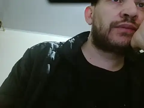 Snapshot of camiloking1720 chatting on 02/13/25, 03:46 camiloking1720 online show from 02/13/25, 03:46