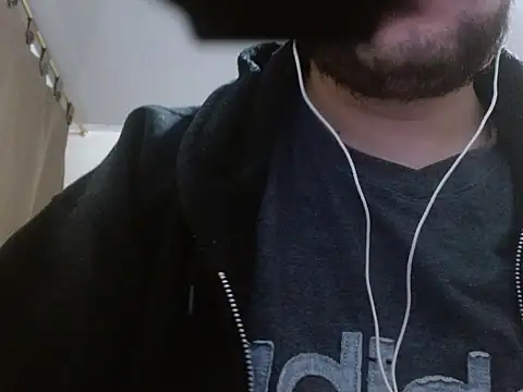 Snapshot of camiloking1720 chatting on 09/12/25, 06:46 camiloking1720 online show from 09/12/25, 06:46